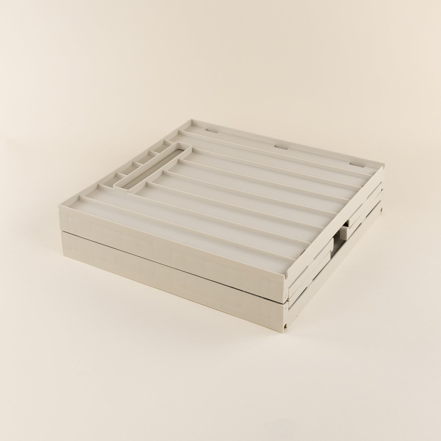 The Square Crate - Oatmilk