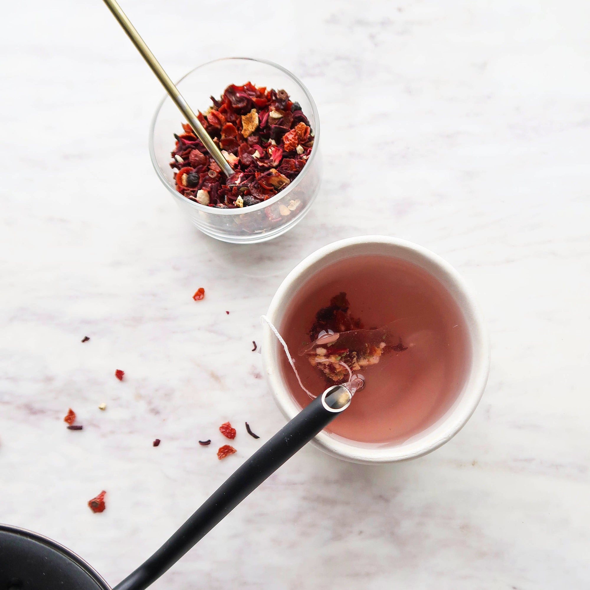 Lake & Oak Organic Rose Schisandra Glow Tea Lifestyle 2